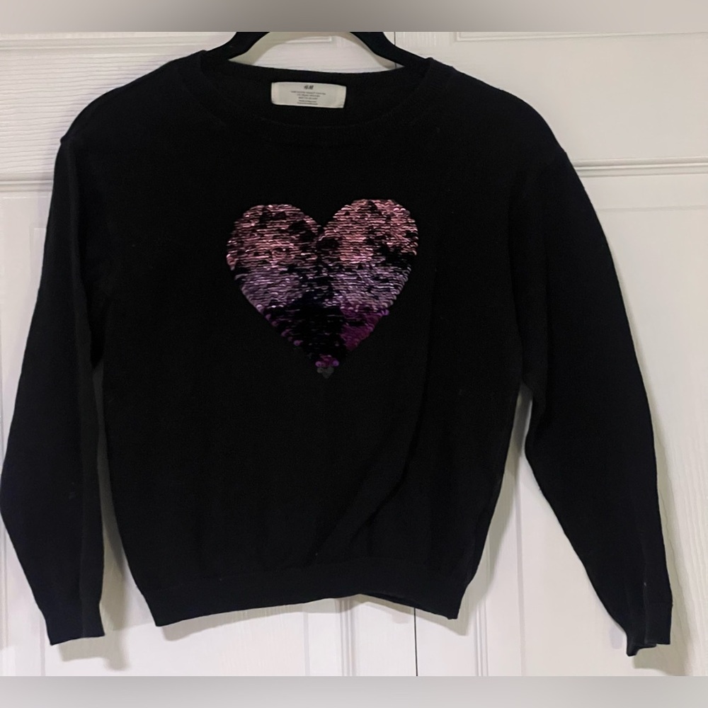 Girls' H&M Black Sweater With Reverse Sequin Heart Accent (Size 6X/7)